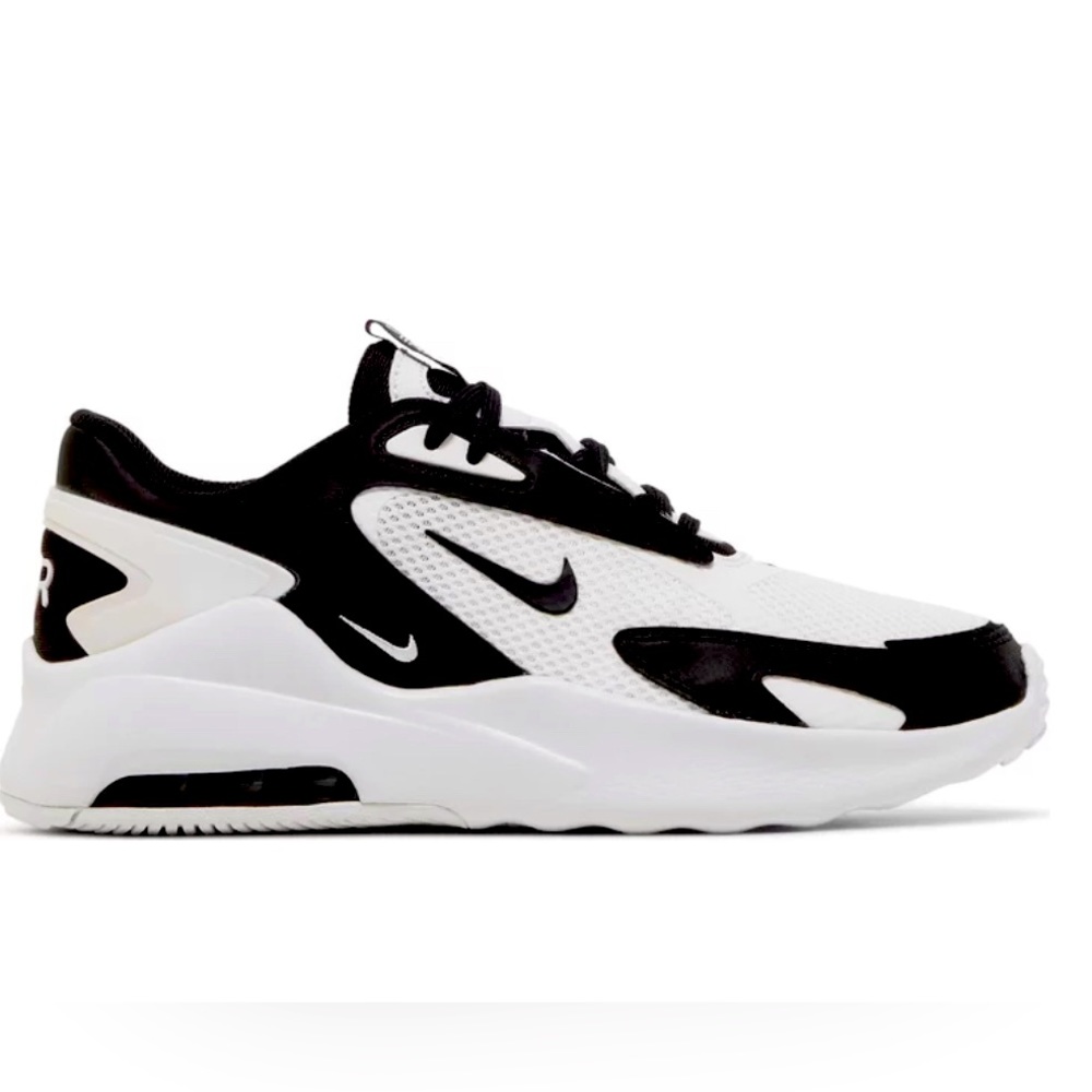 Nike Air Max Bolt Black and white Women's 11 Men’s size 9.5